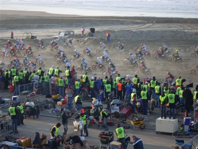 strandcrossscheveningen031.jpg