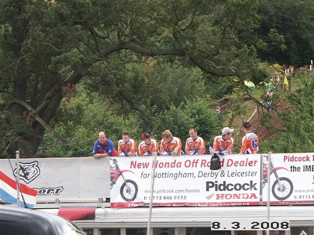 pict1040.jpg