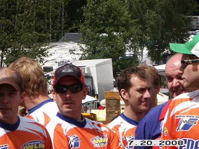 pict1037.jpg