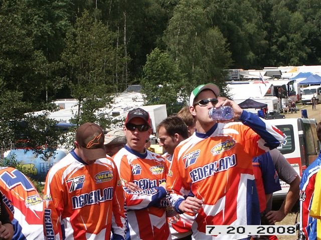 pict1038.jpg