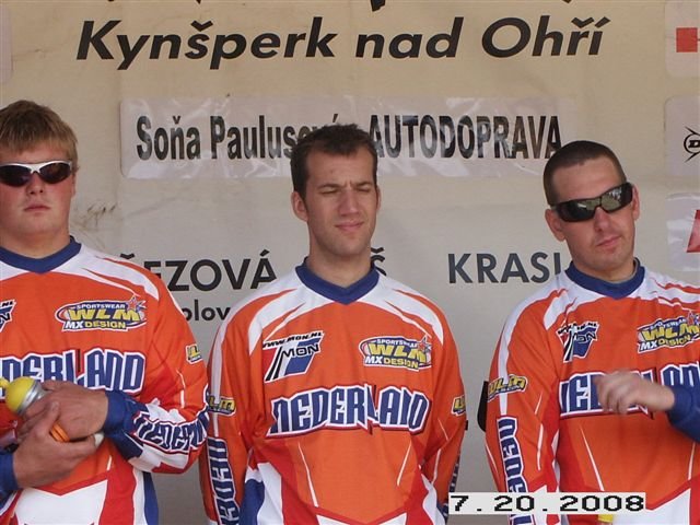 pict1043.jpg